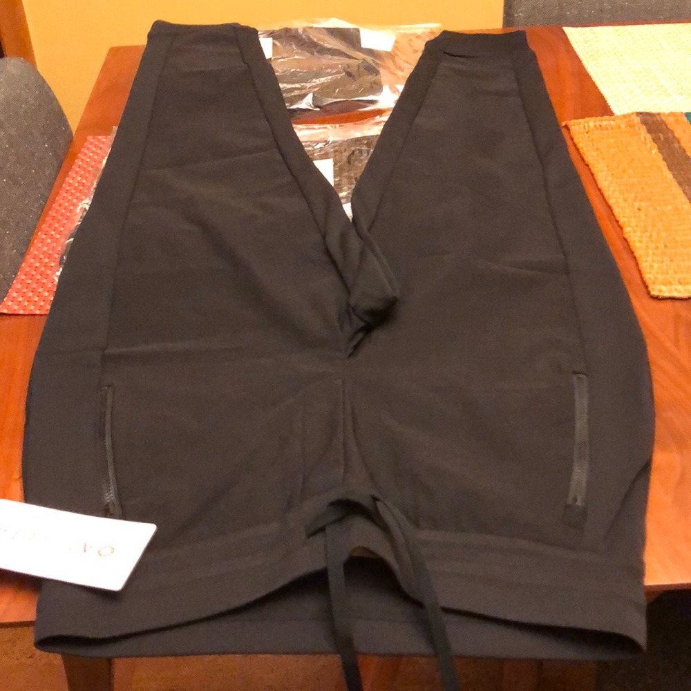 Athleta headlands hybrid trek jogger.